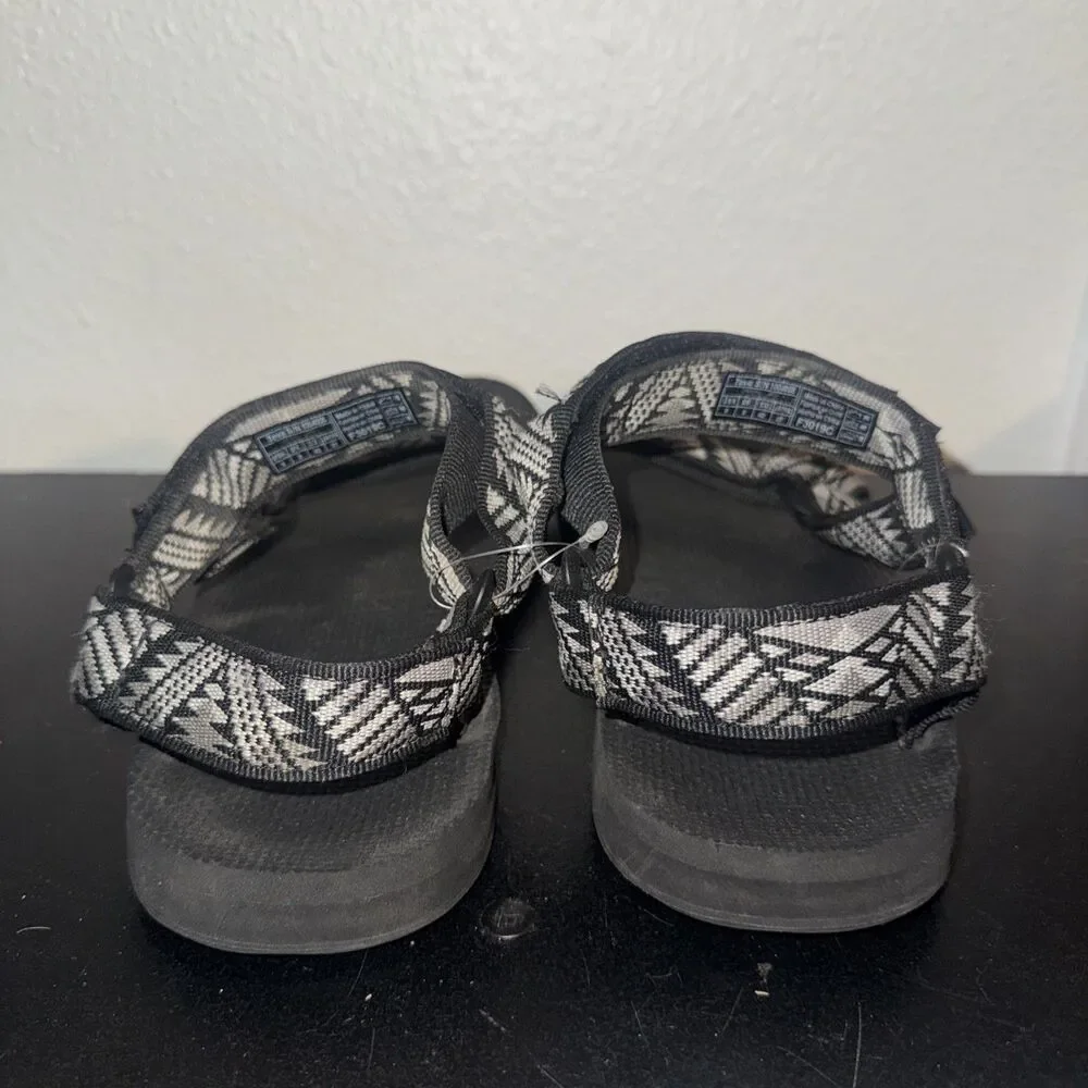 Teva Original Universal Boomerang Sandals Size 9 Men Strappy Water Shoes Aztec